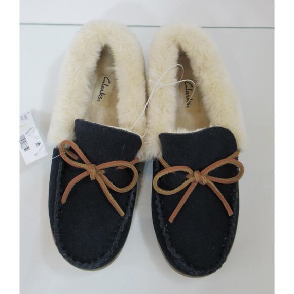 Women's Clarks Size 8 Cozy Slip On Moccasin Slippers Comfort Navy - Picture 1 of 9